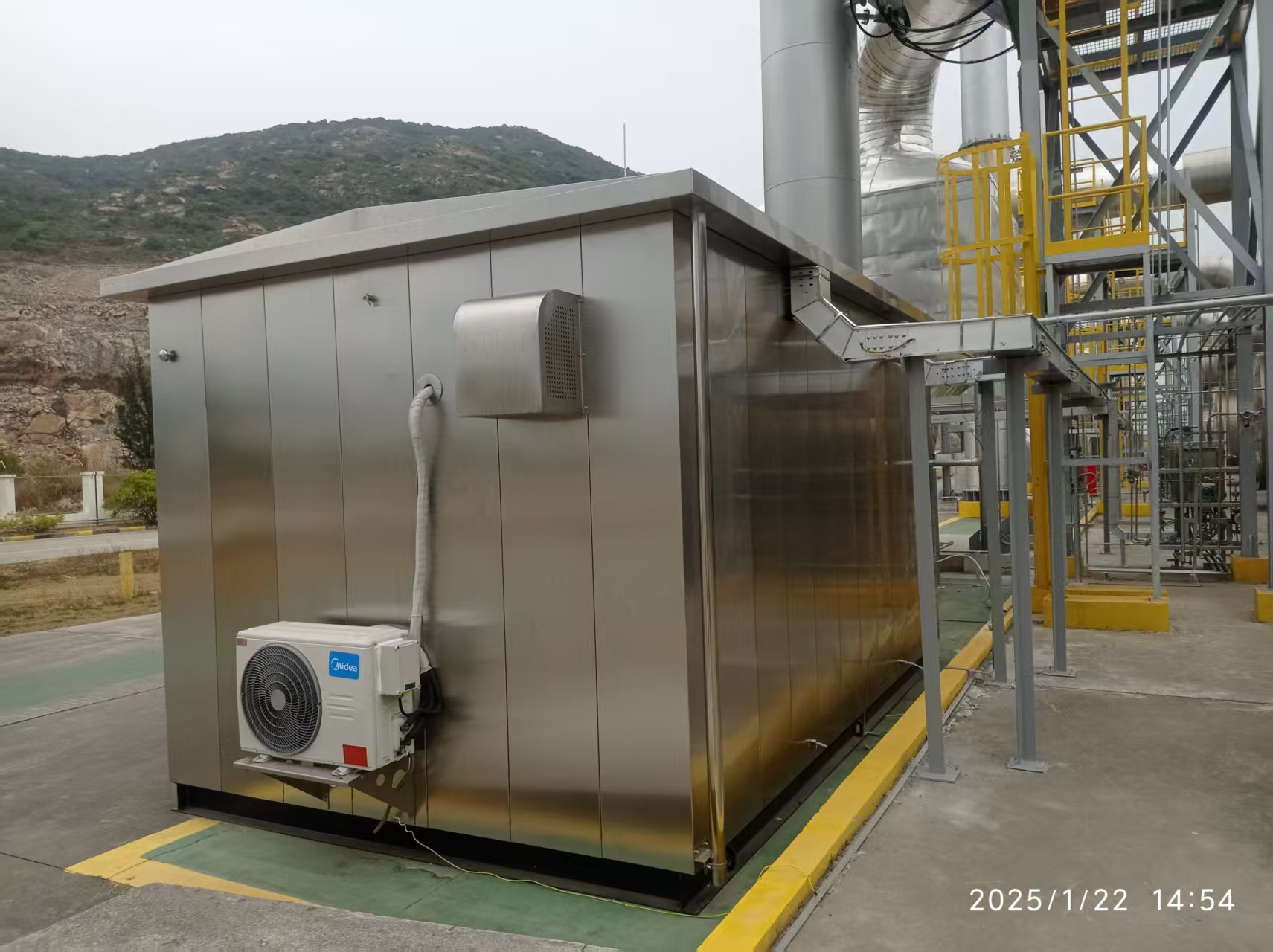 正压型防爆分析小屋助力中海石油高栏终端项目